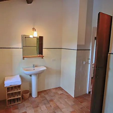Monteferro Nyaraló *